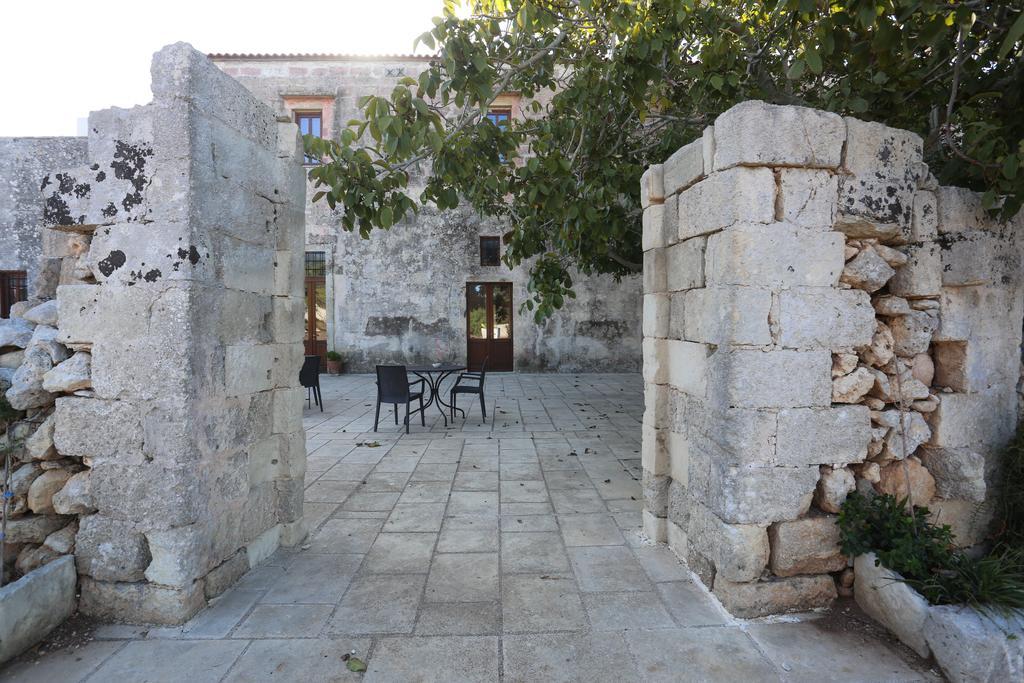 Casino De Viti - Dimora Storica Con Piscina Villa Vaste ภายนอก รูปภาพ